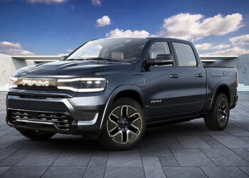 Rafdrifni Ram-pallbíllinn frumsýndur í New York