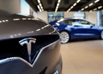 Enn meiri verðlækkun hjá Tesla