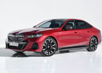 BMW rafvæðir 5 seríu fjölskylduna með öflugum i5 fólksbíl