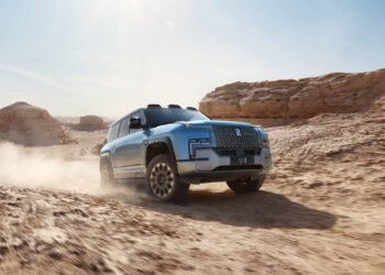 BYD kynnir lúxusjeppa og ofursportbíl