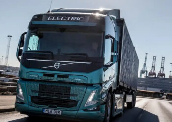 Risapöntun á rafdrifnum Volvo vörubílum