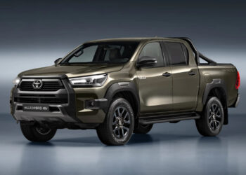 Toyota Hilux Hybrid væntanlegur 2024