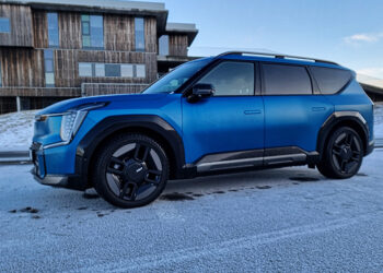 Kraftmikill, stór rafmagns sportjeppi