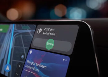 Google bætir gervigreind við Android Auto til að draga úr truflun ökumanns