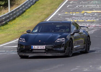 Nýr Porsche Taycan sló besta tíma Tesla Model S á Nürburgring