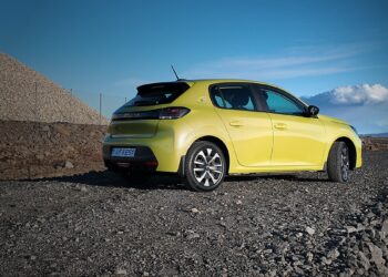 Þú þarft ekkert „fansý” fatastíl ef þú ekur Peugeot E-208