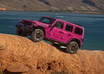 2024 Jeep Wrangler fær aftur hinn vinsæla Tuscadero bleika lit