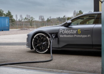 Polestar 5 hleðst frá 10 í 80 prósent á 10 mínútum