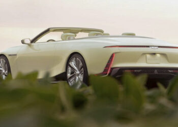 Cadillac Sollei Concept er sérsniðinn ofurlúxus blæju-rafbíll