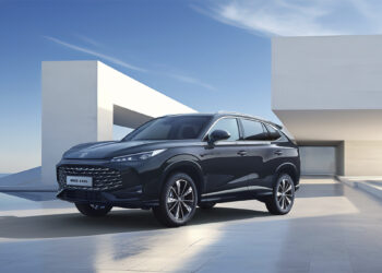 Nýr MG HS í minni gerð sportjeppa leggur áherslu á tengitvinnbílasvið