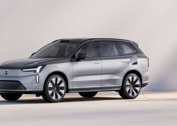 Volvo EX90 gæti verið afhentur viðskiptavinum án lykileiginleika