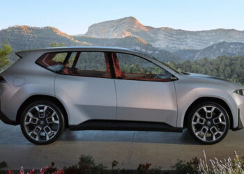 BMW segir að raðframleiðsla á Neue Klasse X sé á réttri leið seint á árinu 2025