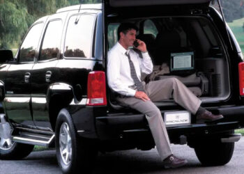 Stóri lúxusjeppinn verður alltaf hið ævarandi tákn eyðslusemi í bílum