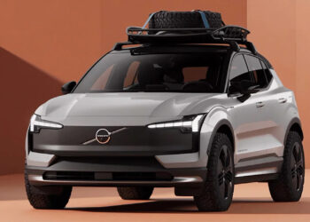 Rafdrifinn Volvo EX30 „Cross Country“ torfærubíll á leiðinni fyrir sumarið