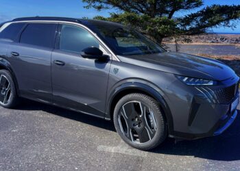 Peugeot E-5008 GT – sjö sæta bíll með nægu plássi!