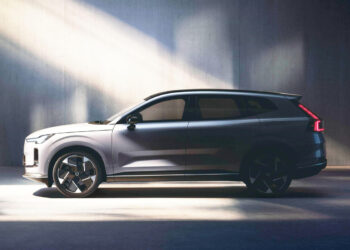 Volvo XC70 snýr aftur sem tengitvinnbíll með 199 km drægni á rafmagninu