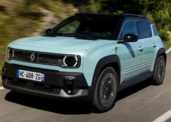 Flottur Renault 4 minnir margt á gamla kassalaga bílinn