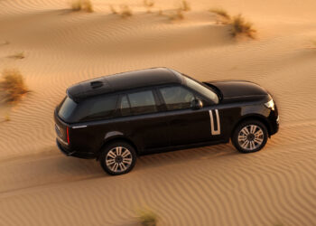 Seinkun á nýjum rafbílum Range Rover og Jaguar