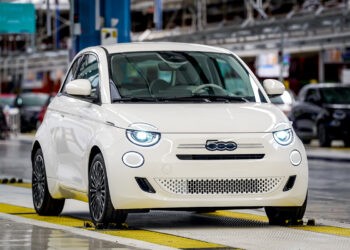 Fiat kynnir mild-hybrid útgáfu af 500e