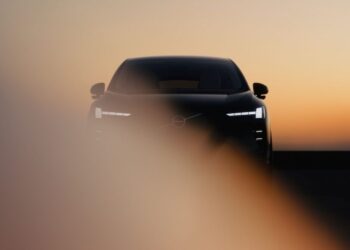 Volvo EX60 með 644 km drægni og 10 mínútna hraðhleðslu