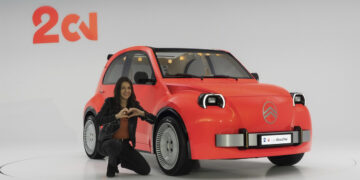 Kynning á hugmyndabílnum Citroën 2CV