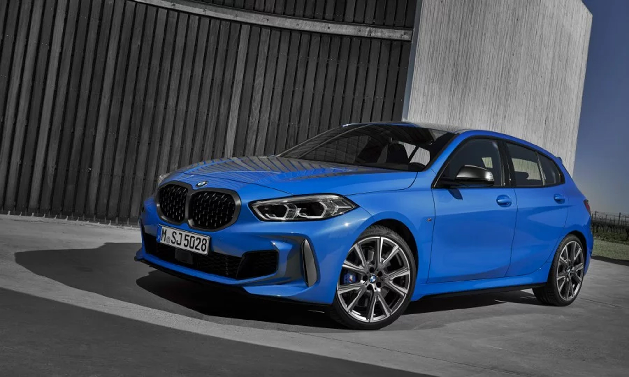 BMW kynnir nýjan og stærri bíl í BMW-1 línunni