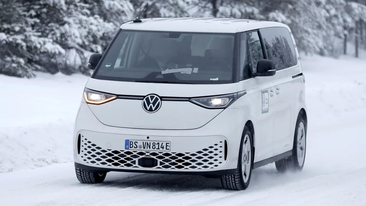 Nýr sjö sæta Volkswagen ID.Buzz sést í prófunum