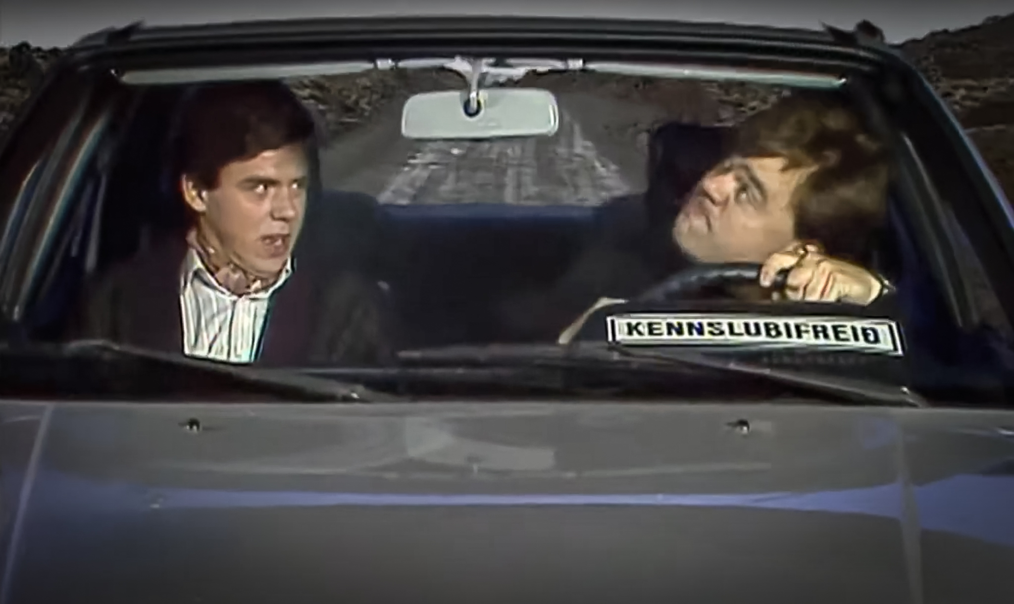 Númi lærir á bíl