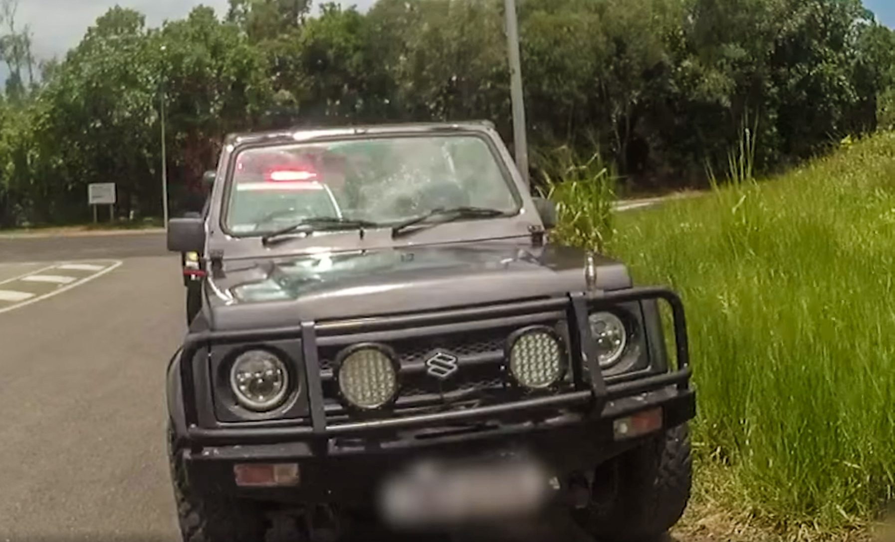 Vanbúið ökutæki hinum megin á hnettinum